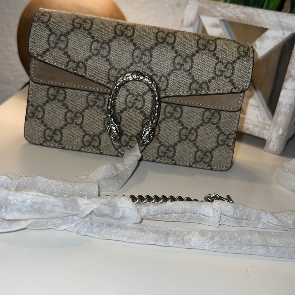 Dionysus GG Supreme super mini bag
$ 990